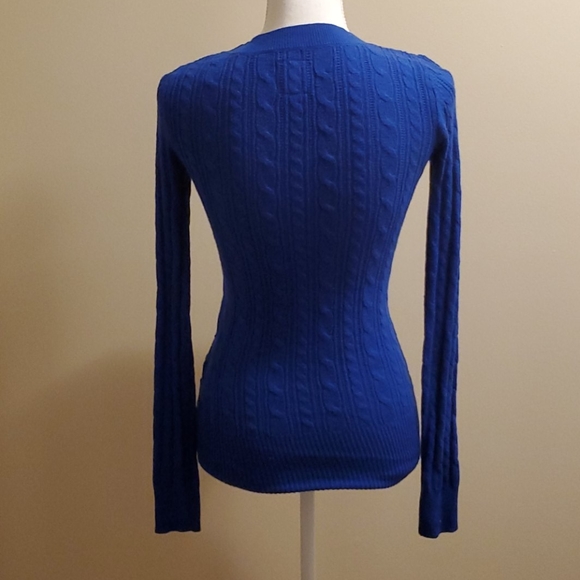 American eagle blue sweater - Picture 2 of 3